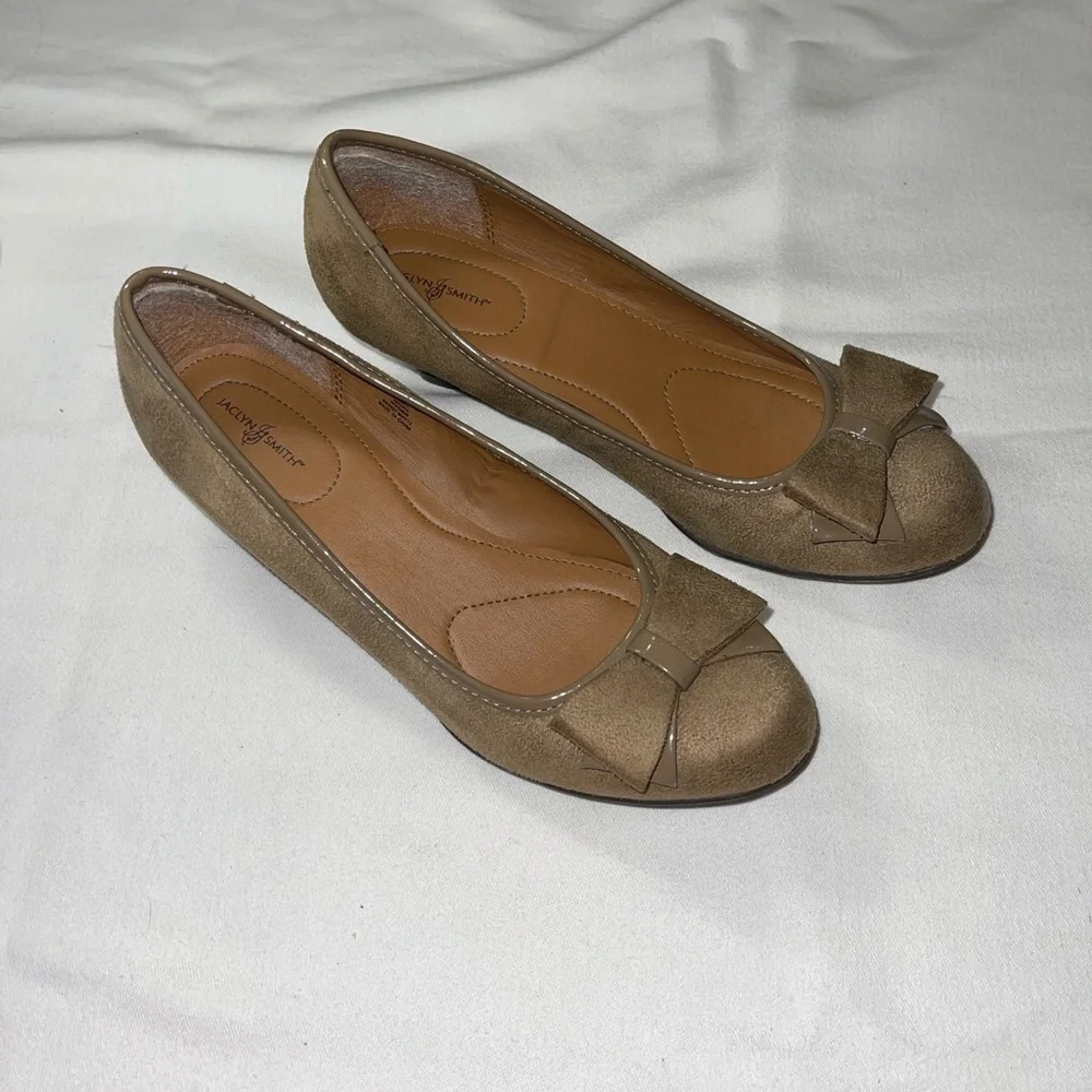 Jaclyn Smith‎ 6 1/2 heels